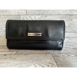 TIGNANELLO Black Pebbled Leather Trifold Wallet Organizer Clutch Black Lining
